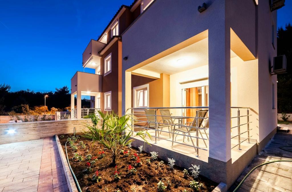Apartments Hrvoje Водице Экстерьер фото